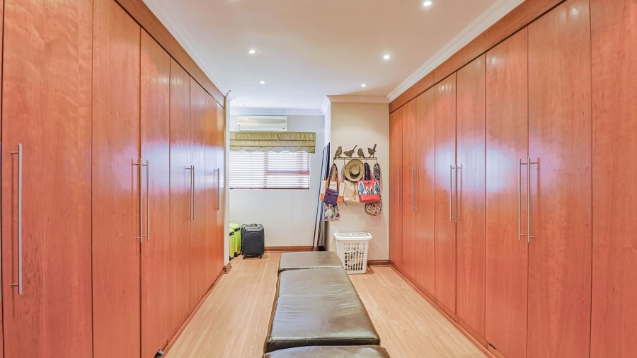 5 Bedroom Property for Sale in Birdwood Estate North West